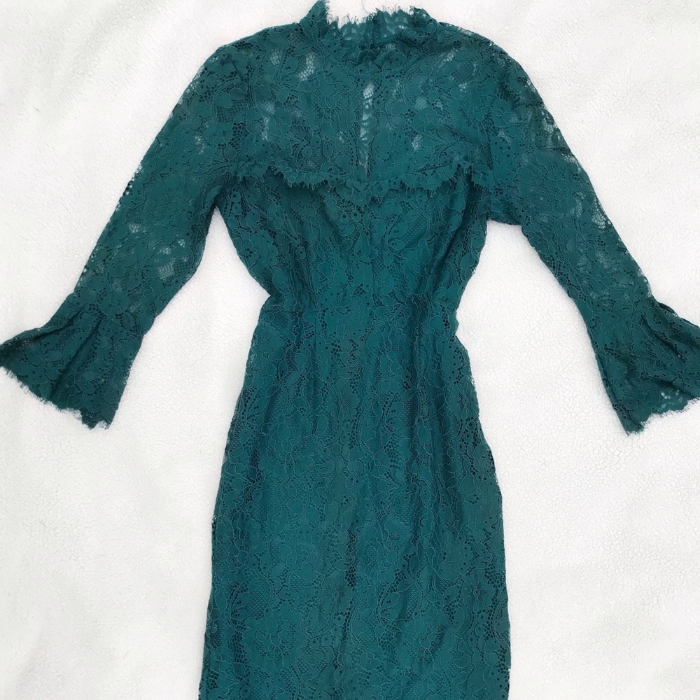 Green Eva Mendez Lace Dress!